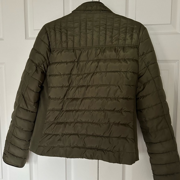 Lightweight Puffer Jacket - Picture 7 of 11